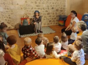 Séance contes ateliers d'éveil pour une micro-crèche